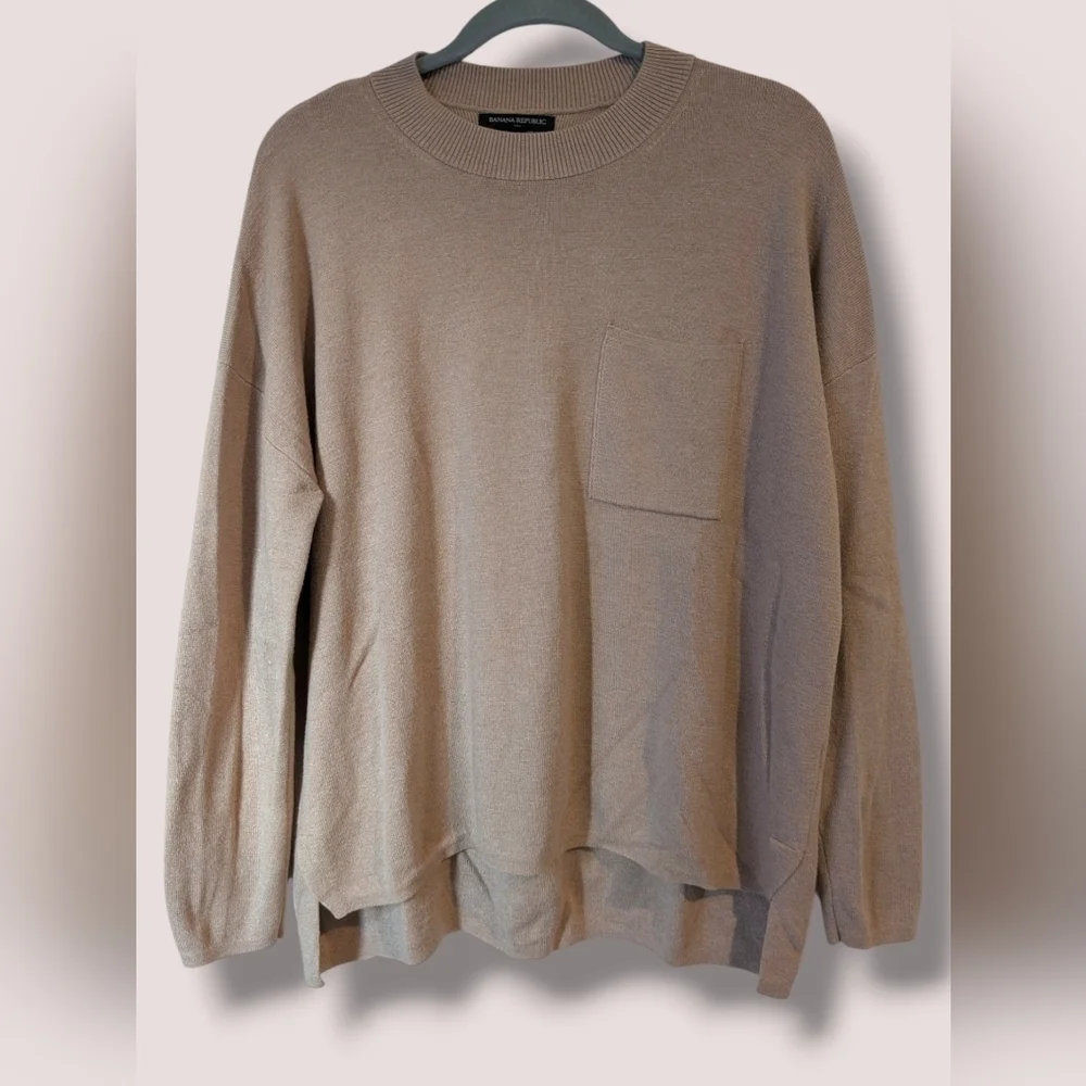 Banana Republic Men's Camel High-Low Crewneck Pocket Pullover Sweater Comfort